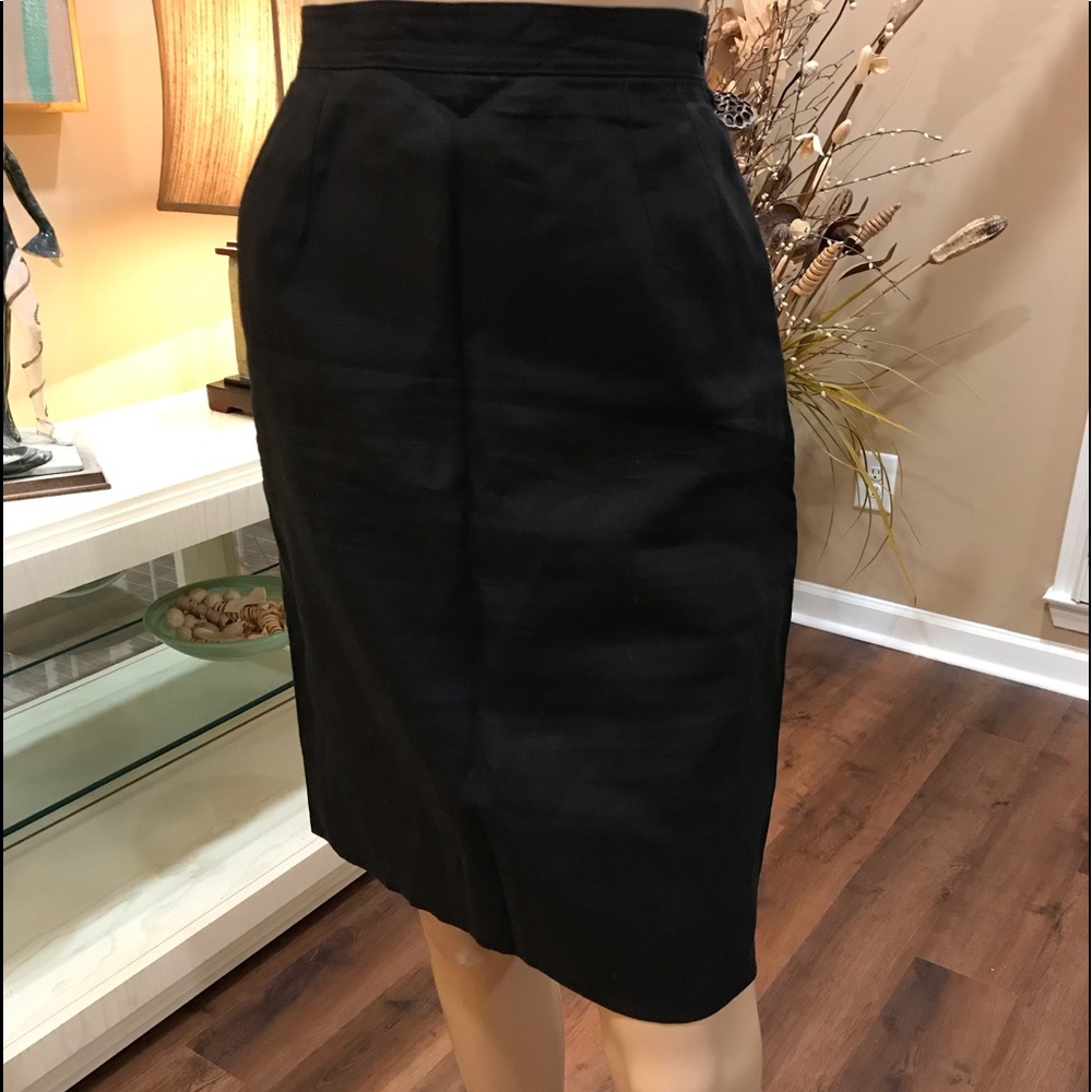 STUNNING VALENTINO SKIRT IN SUPERB CONDITION